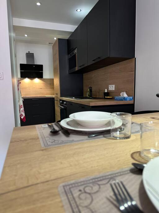 Appt De Standing Centre Ville Tarbes Ngoại thất bức ảnh